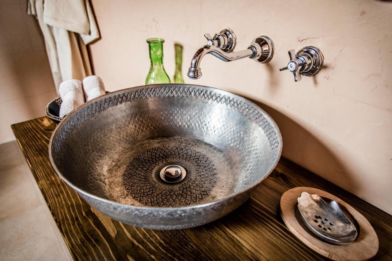 Dar Camelia Bed & Breakfast Tyre Ngoại thất bức ảnh